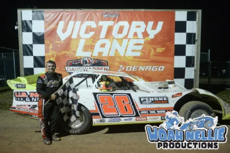 Stebbins outduels Wonderling on Fan Appreciation Night